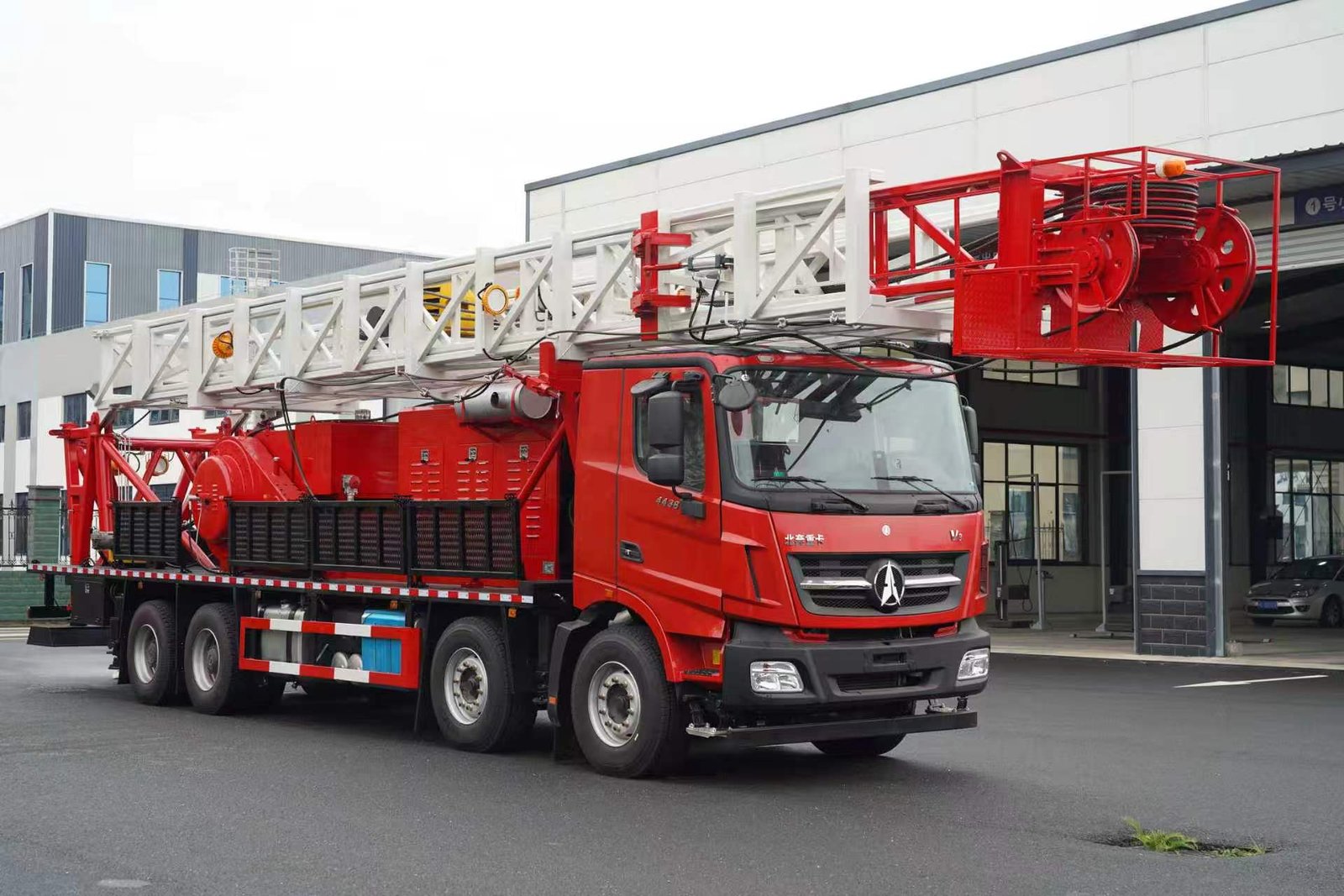 8x4 Beiben truck-mounted workover rig with 24 meter mast
